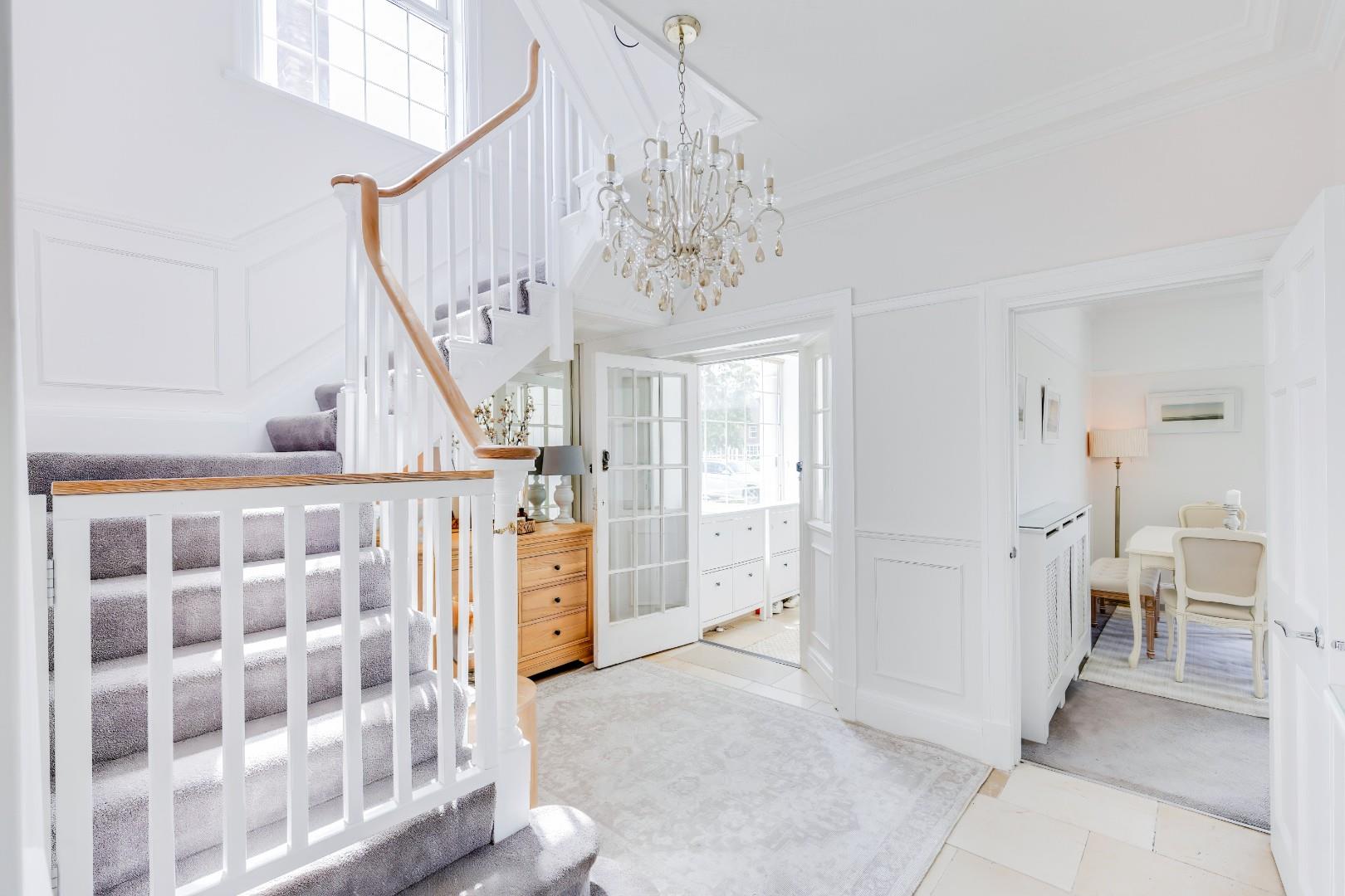 18 Queen Anne Square, Cardiff, CF10 3ED